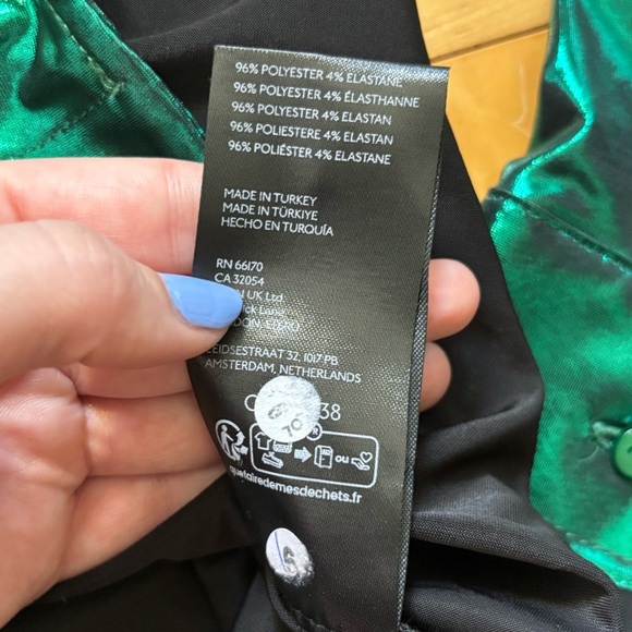 By Anthropologie The Gillian Liquid Shine Buttondown Shirt Size Small Green - Picture 7 of 7